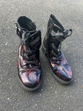 Jessica Simpson boots